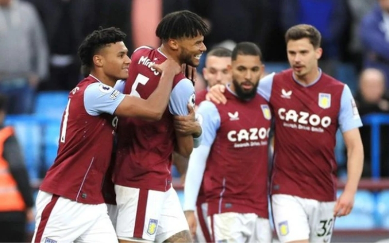 Aston Villa đẩy mạnh tấn công để hướng đến mục tiêu Top 4