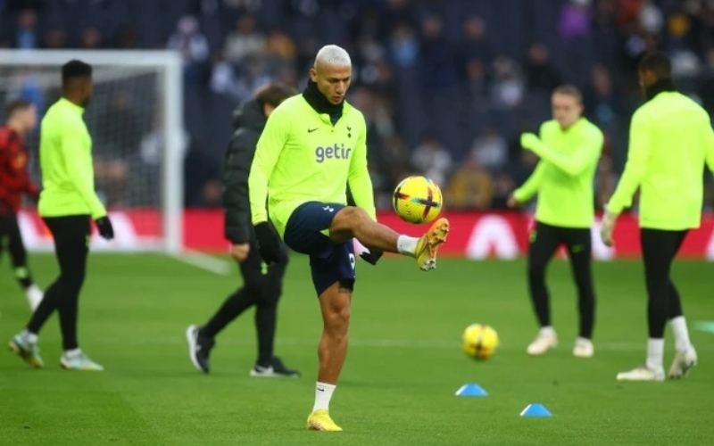 Đội hình tân binh châu Âu thi đấu bùng nổ tại sân vận động Warsaw