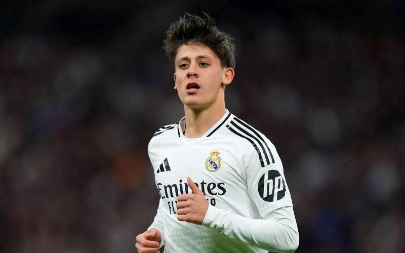 Arda Guler Phù thủy nhỏ của Real Madrid bùng nổ mạnh mẽ