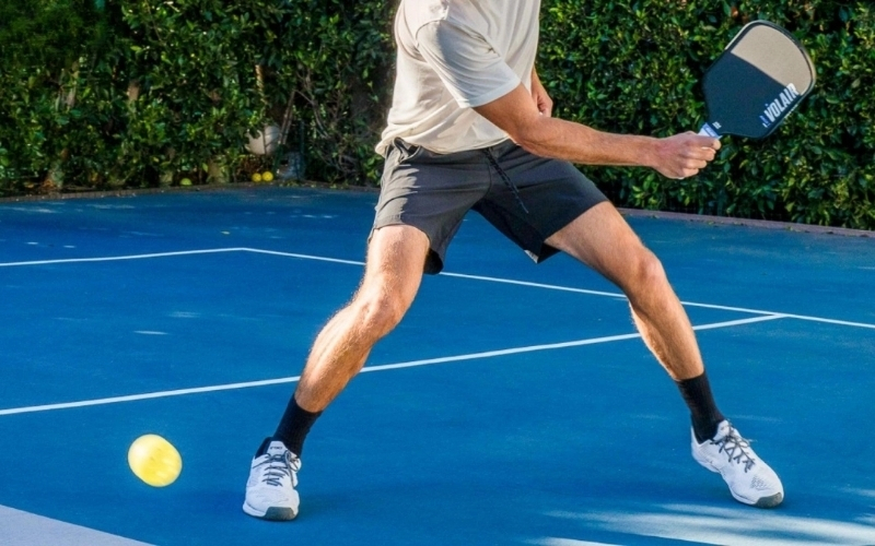 Cách di chuyển đồng bộ cùng đồng đội để làm chủ khu vực nhà bếp trong pickleball