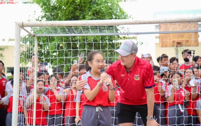 Tác động tích cực của các hoạt động thiện nguyện của các ngôi sao bóng đá