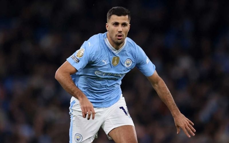 Rodri gửi lời tri ân đến người hâm mộ sau chấn thương tại Manchester City